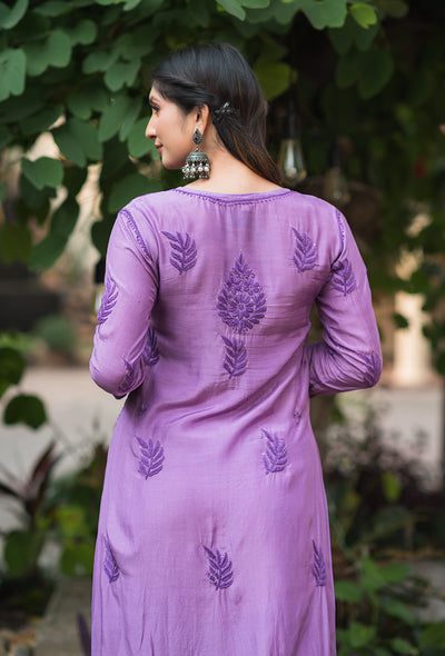 Chandni women lavender chikankari Muslin mukaish kurta