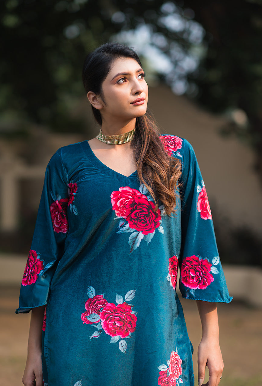 Teal velvet kurta set with rose print