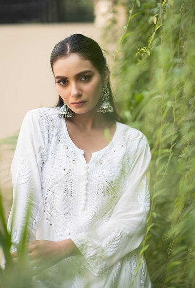 Chandni white chikankari Muslin mukaish kurta