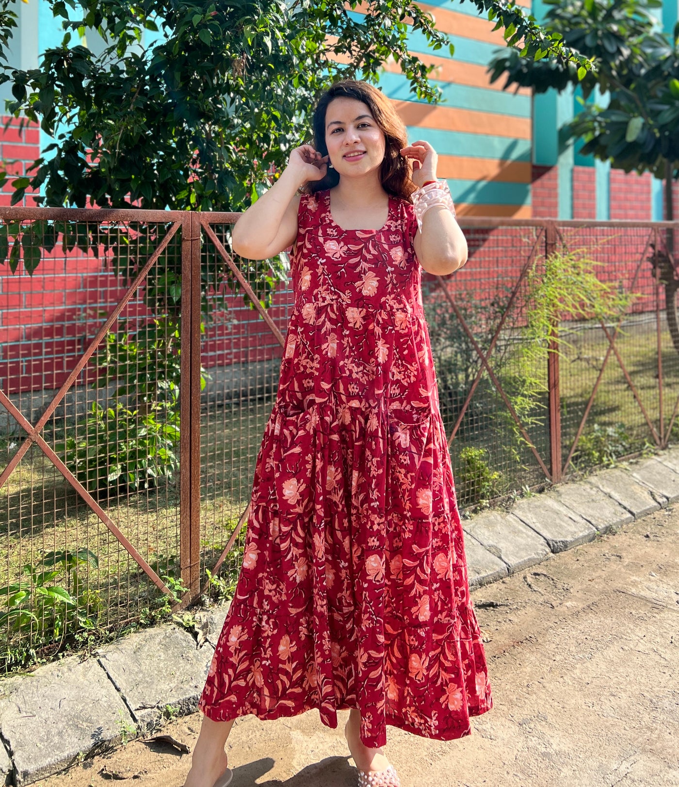 Laal phool dress