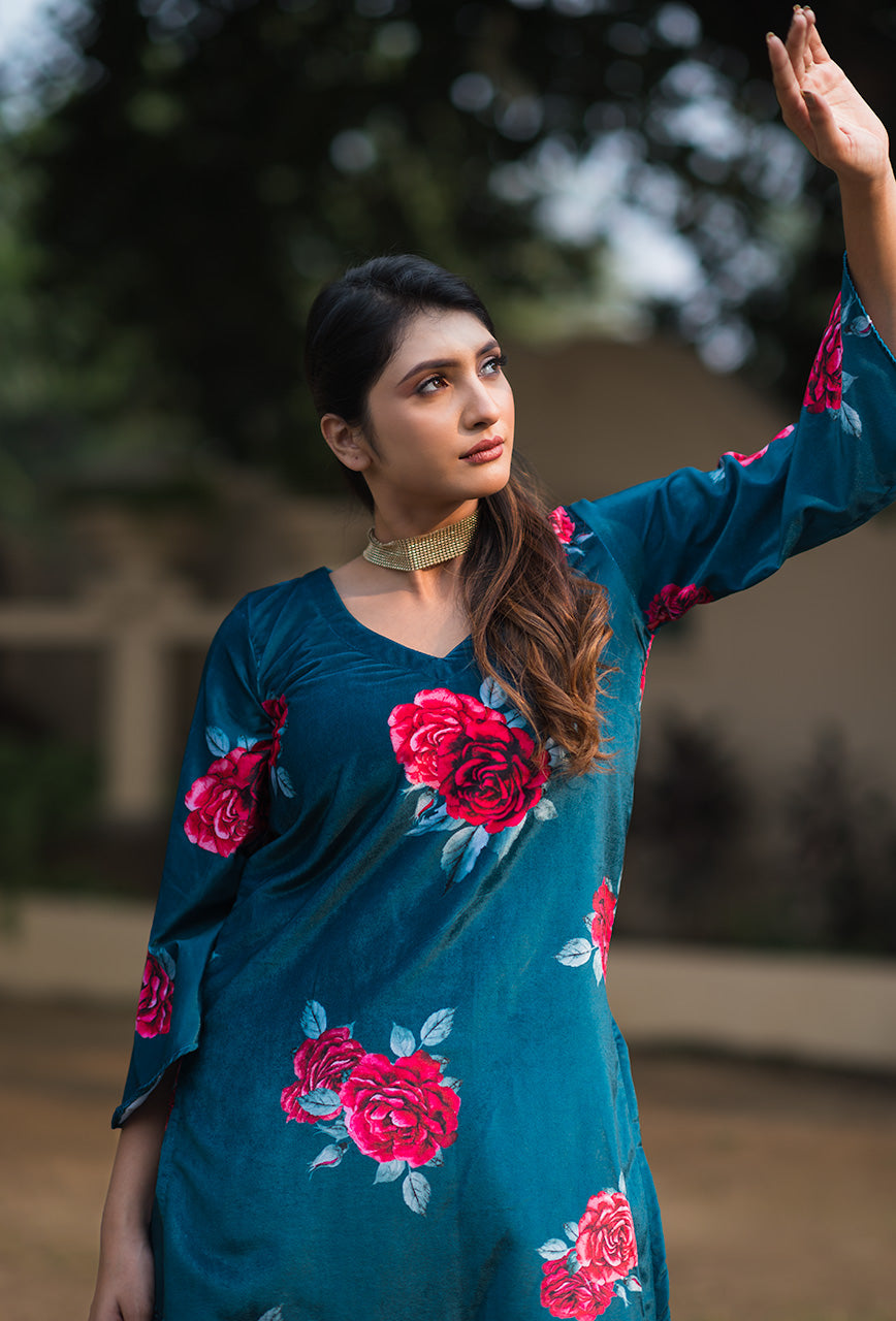 Teal velvet kurta set with rose print