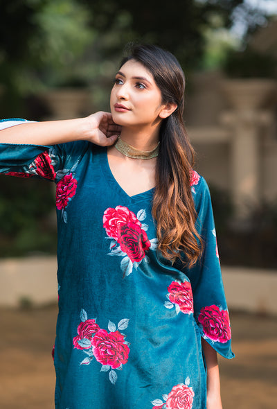 Teal velvet kurta set with rose print