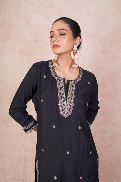 Dola silk black RangrezaEthnic 