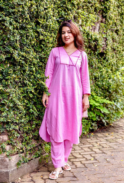 Gulabi pankhudi