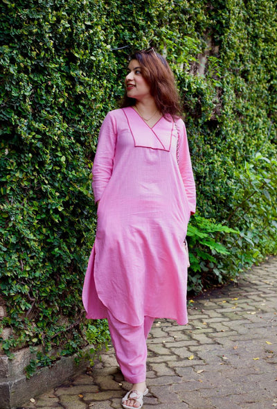 Gulabi pankhudi